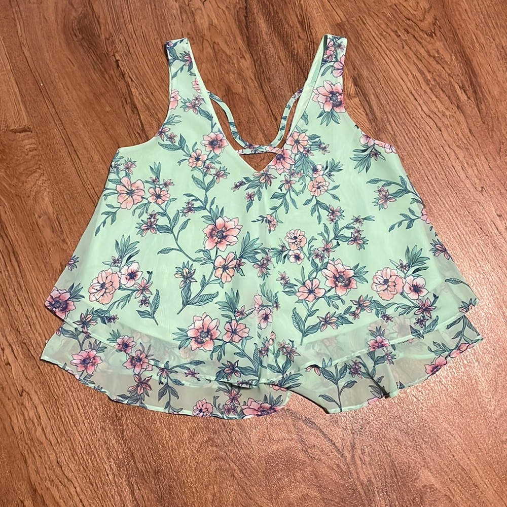DECREE SIZE XS MINT GREEN FLORAL TOP